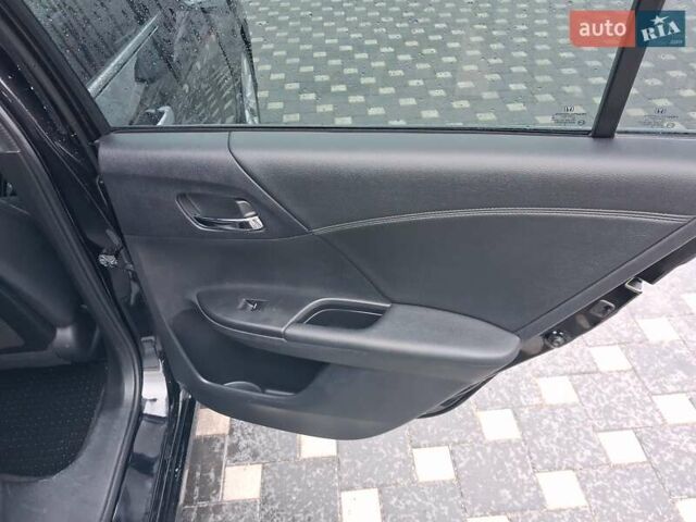 Черный Хонда Аккорд, объемом двигателя 2.36 л и пробегом 197 тыс. км за 12700 $, фото 18 на Automoto.ua