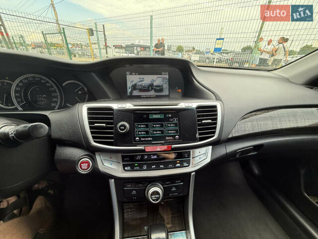 Черный Хонда Аккорд, объемом двигателя 3.47 л и пробегом 308 тыс. км за 15990 $, фото 19 на Automoto.ua