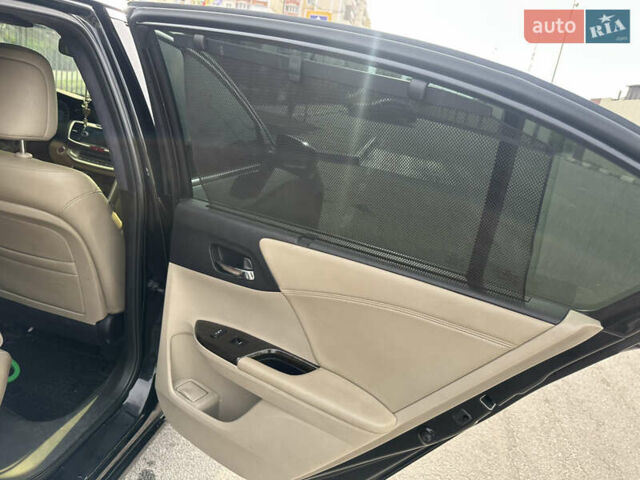 Черный Хонда Аккорд, объемом двигателя 3.47 л и пробегом 182 тыс. км за 12500 $, фото 17 на Automoto.ua