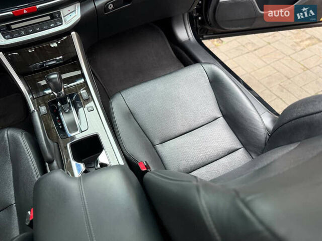 Черный Хонда Аккорд, объемом двигателя 3.5 л и пробегом 85 тыс. км за 16999 $, фото 25 на Automoto.ua