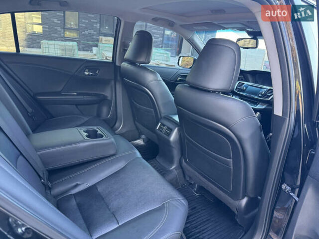 Черный Хонда Аккорд, объемом двигателя 2.35 л и пробегом 195 тыс. км за 11500 $, фото 12 на Automoto.ua