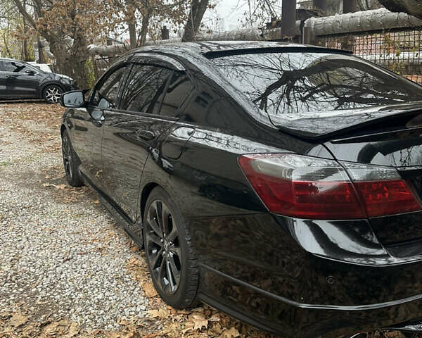 Черный Хонда Аккорд, объемом двигателя 3.47 л и пробегом 109 тыс. км за 19000 $, фото 6 на Automoto.ua