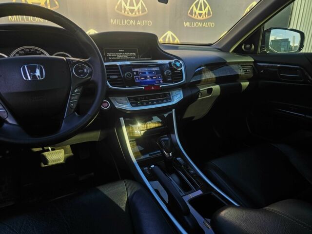 Черный Хонда Аккорд, объемом двигателя 3.5 л и пробегом 199 тыс. км за 14900 $, фото 14 на Automoto.ua