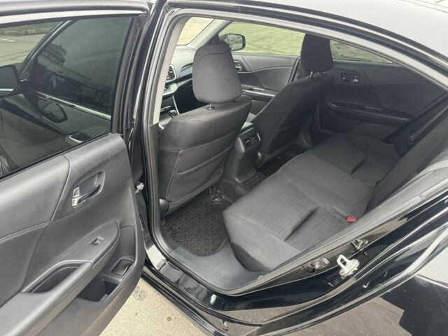 Черный Хонда Аккорд, объемом двигателя 2.4 л и пробегом 222 тыс. км за 10900 $, фото 13 на Automoto.ua