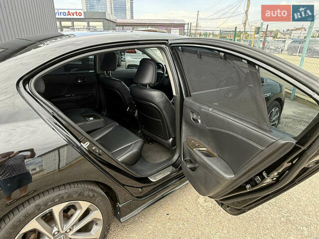 Черный Хонда Аккорд, объемом двигателя 3.47 л и пробегом 308 тыс. км за 15990 $, фото 15 на Automoto.ua