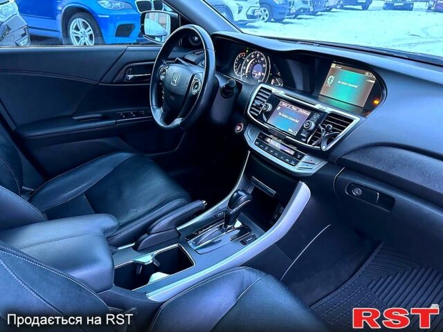 Черный Хонда Аккорд, объемом двигателя 2.4 л и пробегом 188 тыс. км за 12999 $, фото 8 на Automoto.ua