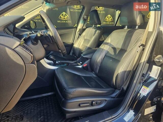 Черный Хонда Аккорд, объемом двигателя 3.5 л и пробегом 199 тыс. км за 14900 $, фото 11 на Automoto.ua