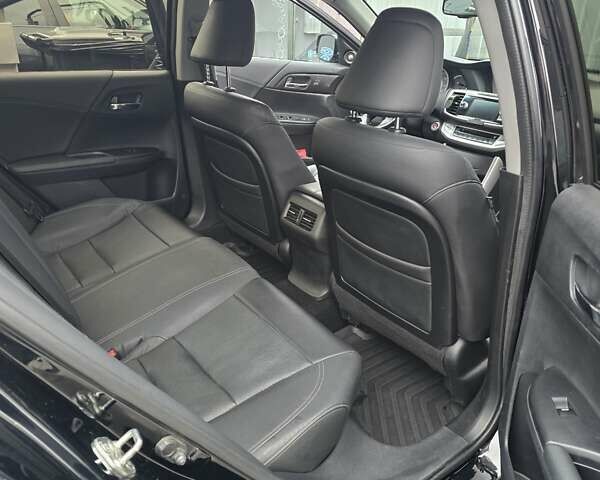 Черный Хонда Аккорд, объемом двигателя 2.35 л и пробегом 131 тыс. км за 12100 $, фото 8 на Automoto.ua