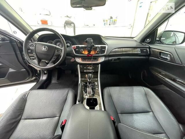 Черный Хонда Аккорд, объемом двигателя 3.5 л и пробегом 76 тыс. км за 17500 $, фото 9 на Automoto.ua