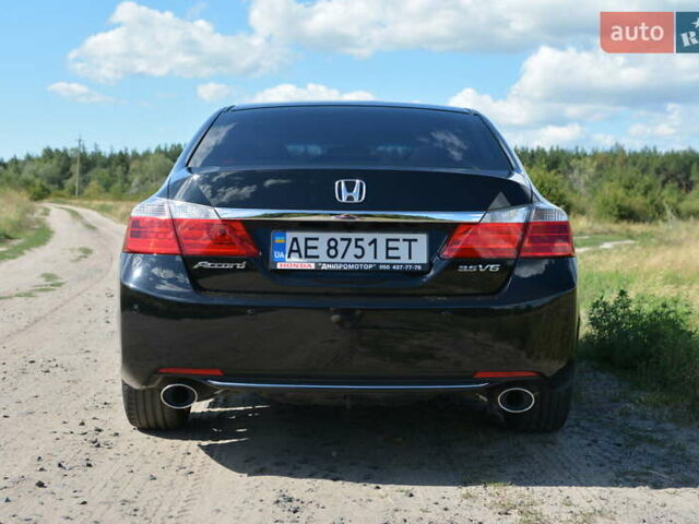 Черный Хонда Аккорд, объемом двигателя 3.47 л и пробегом 125 тыс. км за 15500 $, фото 9 на Automoto.ua