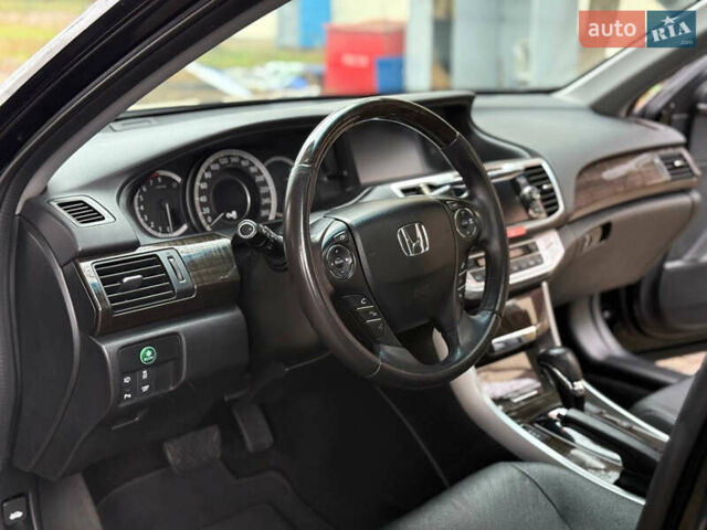 Черный Хонда Аккорд, объемом двигателя 3.5 л и пробегом 85 тыс. км за 16999 $, фото 18 на Automoto.ua