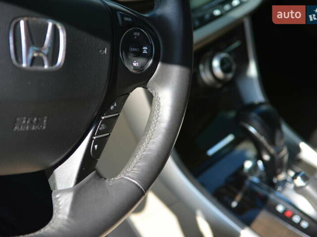 Черный Хонда Аккорд, объемом двигателя 3.47 л и пробегом 125 тыс. км за 15500 $, фото 35 на Automoto.ua