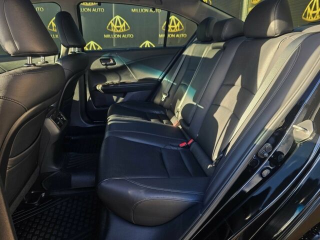 Черный Хонда Аккорд, объемом двигателя 3.5 л и пробегом 199 тыс. км за 14900 $, фото 8 на Automoto.ua