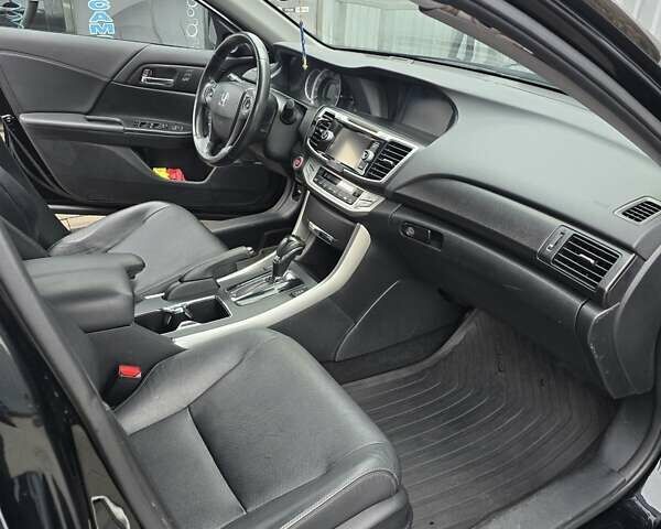 Черный Хонда Аккорд, объемом двигателя 2.35 л и пробегом 131 тыс. км за 12100 $, фото 10 на Automoto.ua