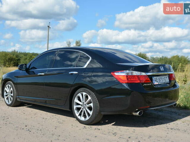 Черный Хонда Аккорд, объемом двигателя 3.47 л и пробегом 125 тыс. км за 15500 $, фото 8 на Automoto.ua