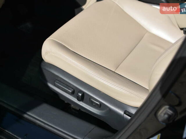 Черный Хонда Аккорд, объемом двигателя 3.47 л и пробегом 125 тыс. км за 15500 $, фото 29 на Automoto.ua