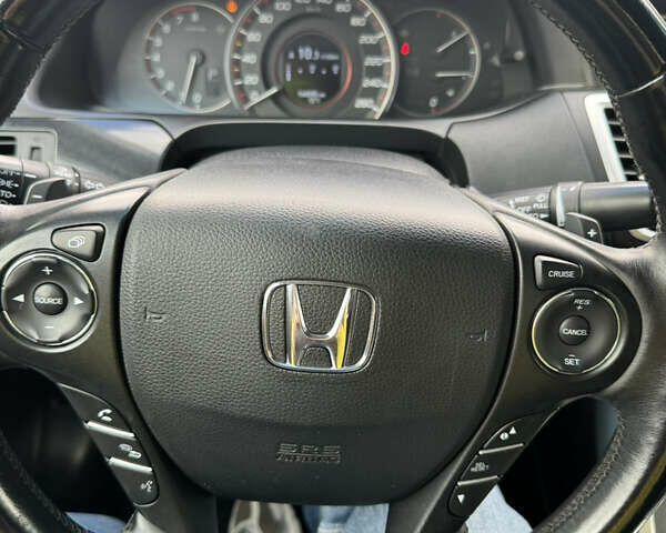 Черный Хонда Аккорд, объемом двигателя 2.36 л и пробегом 170 тыс. км за 12900 $, фото 6 на Automoto.ua