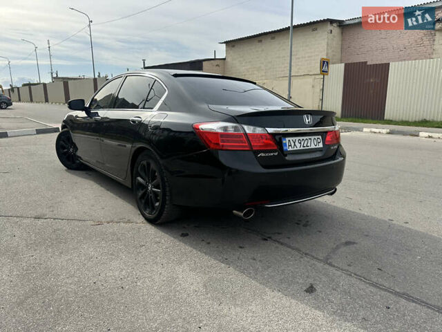 Черный Хонда Аккорд, объемом двигателя 3.47 л и пробегом 182 тыс. км за 12500 $, фото 4 на Automoto.ua