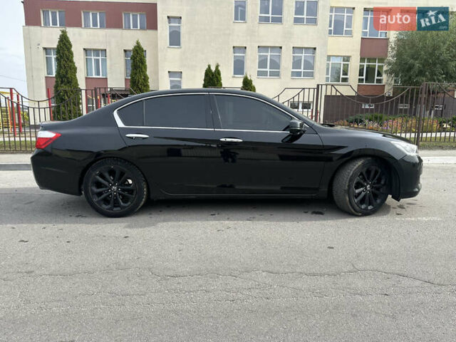Черный Хонда Аккорд, объемом двигателя 3.47 л и пробегом 182 тыс. км за 12500 $, фото 7 на Automoto.ua