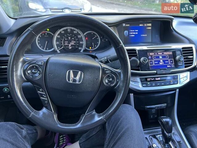 Черный Хонда Аккорд, объемом двигателя 2.4 л и пробегом 185 тыс. км за 12000 $, фото 18 на Automoto.ua