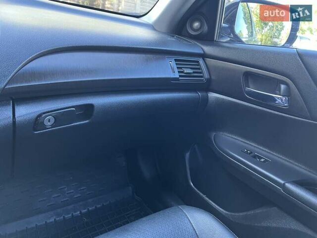 Черный Хонда Аккорд, объемом двигателя 2.4 л и пробегом 185 тыс. км за 12000 $, фото 13 на Automoto.ua