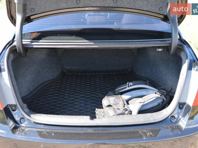 Черный Хонда Аккорд, объемом двигателя 3.47 л и пробегом 125 тыс. км за 15500 $, фото 28 на Automoto.ua