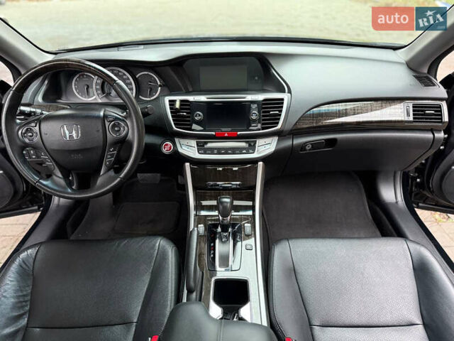 Черный Хонда Аккорд, объемом двигателя 3.5 л и пробегом 85 тыс. км за 16999 $, фото 23 на Automoto.ua