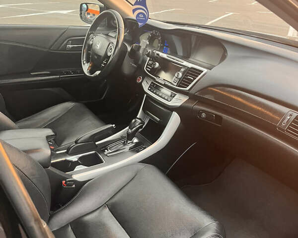 Хонда Аккорд 2014 в Одессе на Automoto.ua Черный Хонда Аккорд, объемом двигателя 2 л и пробегом 182 тыс. км за 14000 $, фото 16 на Automoto.ua