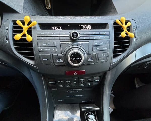 Черный Хонда Аккорд, объемом двигателя 2.2 л и пробегом 362 тыс. км за 12400 $, фото 11 на Automoto.ua