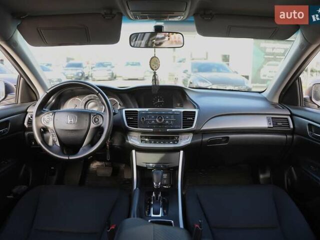 Чорний Хонда Аккорд, об'ємом двигуна 2.4 л та пробігом 108 тис. км за 12000 $, фото 30 на Automoto.ua