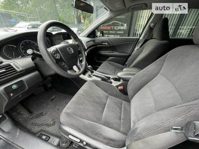Черный Хонда Аккорд, объемом двигателя 2.36 л и пробегом 159 тыс. км за 12900 $, фото 22 на Automoto.ua