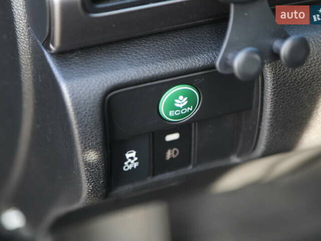 Чорний Хонда Аккорд, об'ємом двигуна 2.4 л та пробігом 108 тис. км за 12000 $, фото 39 на Automoto.ua