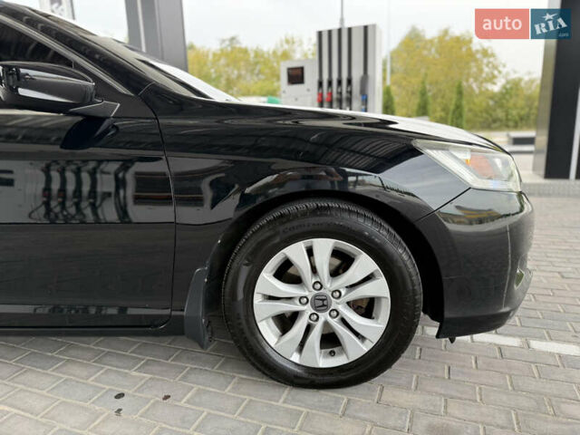 Черный Хонда Аккорд, объемом двигателя 2.4 л и пробегом 290 тыс. км за 9500 $, фото 11 на Automoto.ua