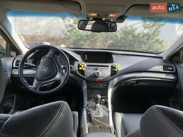 Черный Хонда Аккорд, объемом двигателя 2.2 л и пробегом 362 тыс. км за 12400 $, фото 9 на Automoto.ua