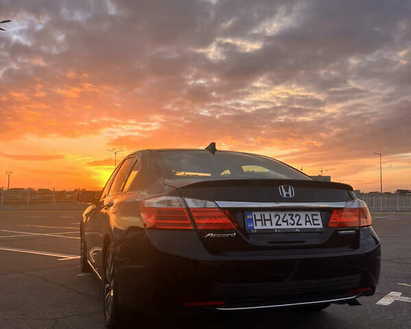 Хонда Аккорд 2014 в Одессе на Automoto.ua Черный Хонда Аккорд, объемом двигателя 2 л и пробегом 182 тыс. км за 14000 $, фото 8 на Automoto.ua