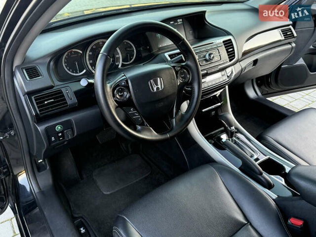 Черный Хонда Аккорд, объемом двигателя 2.4 л и пробегом 181 тыс. км за 13500 $, фото 29 на Automoto.ua