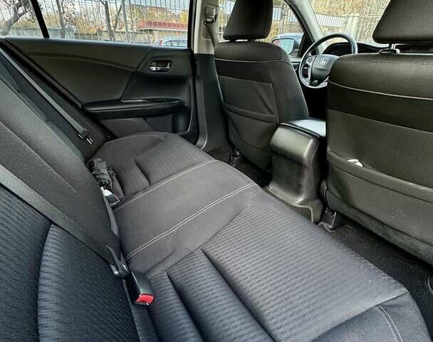 Чорний Хонда Аккорд, об'ємом двигуна 2.35 л та пробігом 137 тис. км за 10999 $, фото 18 на Automoto.ua