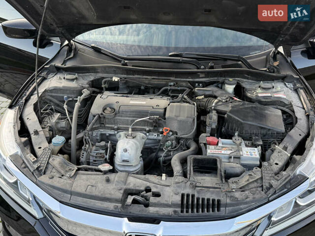 Черный Хонда Аккорд, объемом двигателя 2.4 л и пробегом 181 тыс. км за 13500 $, фото 60 на Automoto.ua