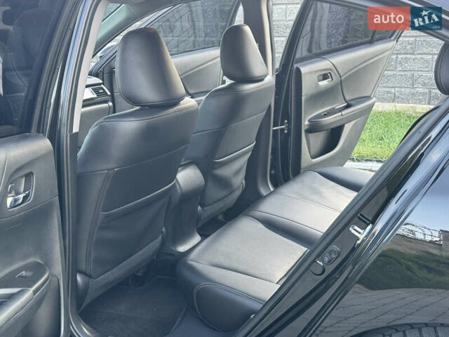 Черный Хонда Аккорд, объемом двигателя 2.4 л и пробегом 181 тыс. км за 13500 $, фото 43 на Automoto.ua