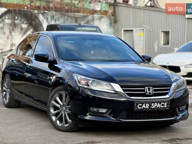 Чорний Хонда Аккорд, об'ємом двигуна 2.35 л та пробігом 137 тис. км за 10999 $, фото 3 на Automoto.ua