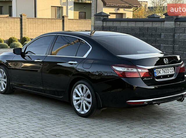 Черный Хонда Аккорд, объемом двигателя 2.4 л и пробегом 181 тыс. км за 13500 $, фото 16 на Automoto.ua