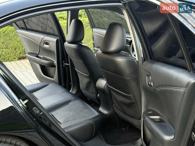 Черный Хонда Аккорд, объемом двигателя 2.4 л и пробегом 181 тыс. км за 13500 $, фото 54 на Automoto.ua