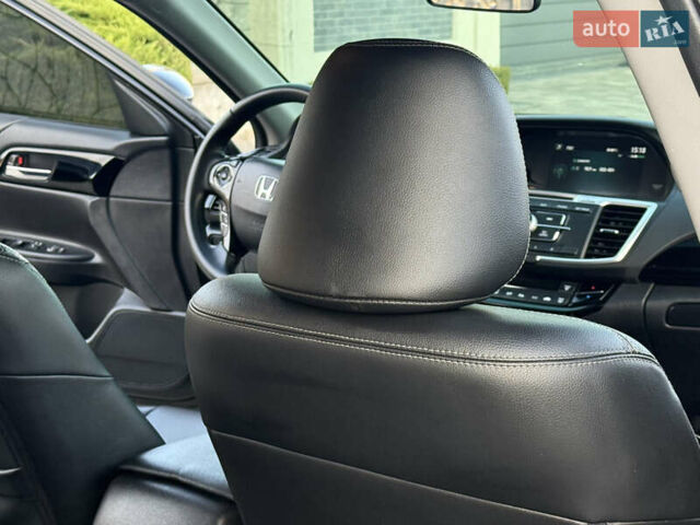 Черный Хонда Аккорд, объемом двигателя 2.4 л и пробегом 181 тыс. км за 13500 $, фото 55 на Automoto.ua