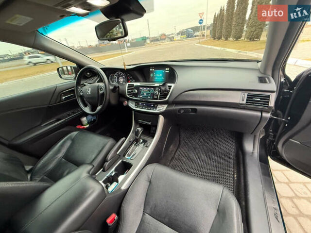 Хонда Аккорд 2015 в Львове на Automoto.ua Черный Хонда Аккорд, объемом двигателя 2.35 л и пробегом 130 тыс. км за 12750 $, фото 9 на Automoto.ua