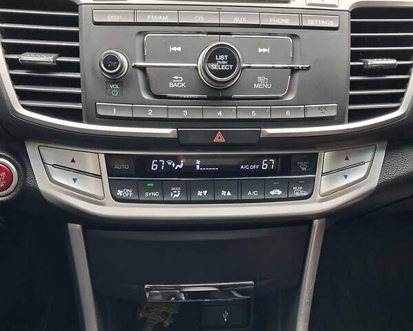 Хонда Аккорд 2015 в Жмеренке на Automoto.ua Черный Хонда Аккорд, объемом двигателя 2.36 л и пробегом 220 тыс. км за 10299 $, фото 21 на Automoto.ua