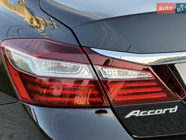 Черный Хонда Аккорд, объемом двигателя 2.4 л и пробегом 181 тыс. км за 13500 $, фото 24 на Automoto.ua