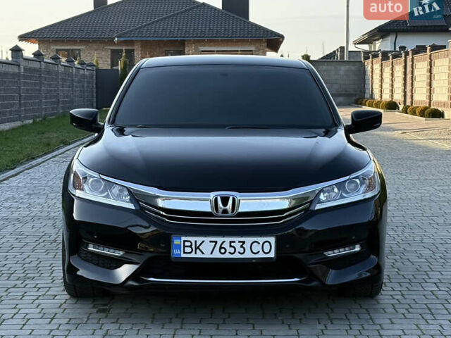 Черный Хонда Аккорд, объемом двигателя 2.4 л и пробегом 181 тыс. км за 13500 $, фото 3 на Automoto.ua