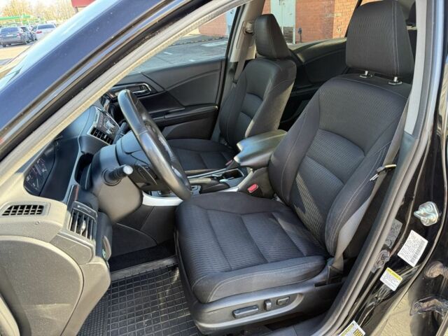 Черный Хонда Аккорд, объемом двигателя 2.4 л и пробегом 200 тыс. км за 12350 $, фото 17 на Automoto.ua