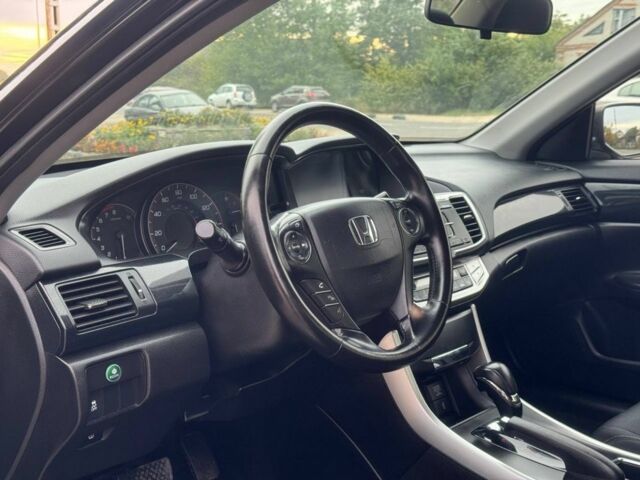 Чорний Хонда Аккорд, об'ємом двигуна 2.4 л та пробігом 149 тис. км за 11450 $, фото 4 на Automoto.ua