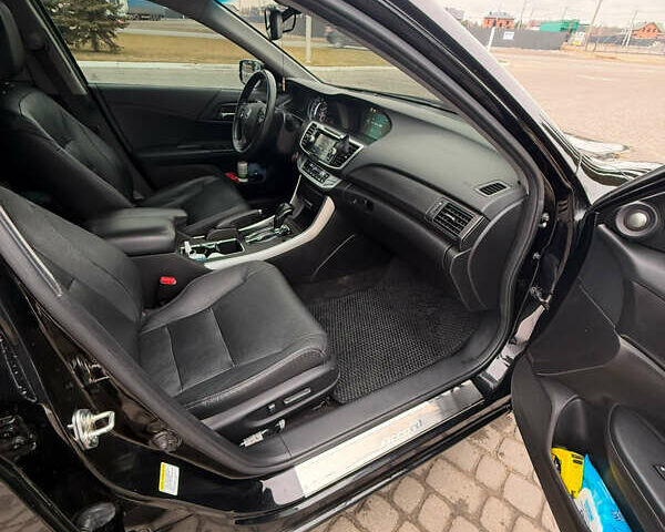 Хонда Аккорд 2015 в Львове на Automoto.ua Черный Хонда Аккорд, объемом двигателя 2.35 л и пробегом 130 тыс. км за 12750 $, фото 8 на Automoto.ua